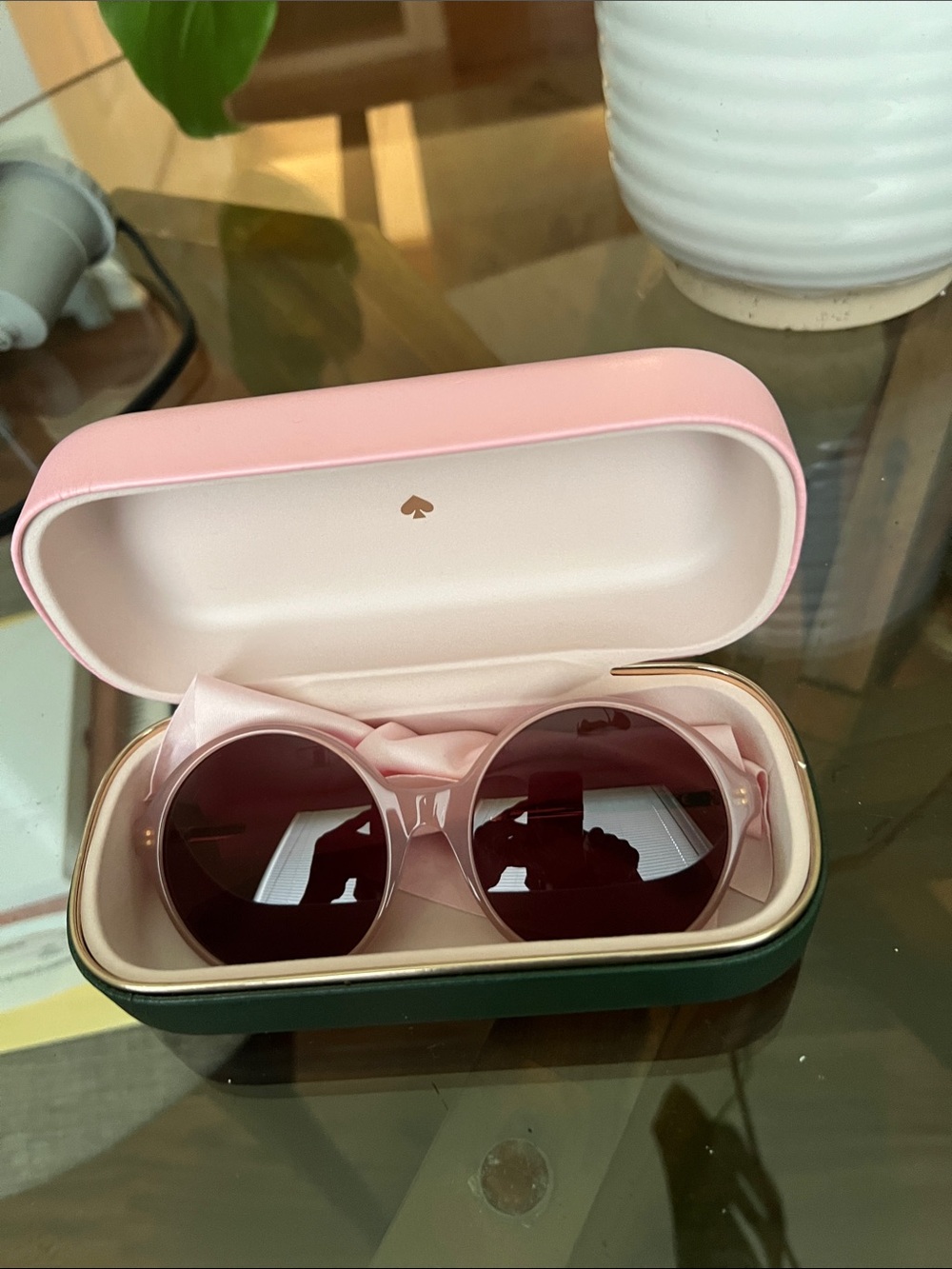 kate spade Pink Round Sunglasses with Pink & Green Case